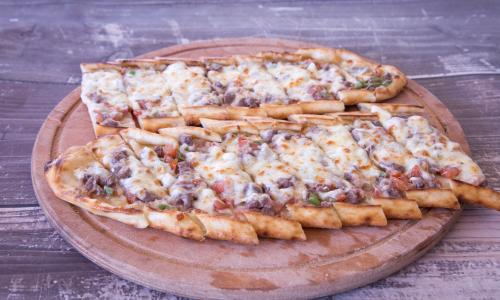Kıymalı Kaşarlı Mantarlı Pide | 250,00